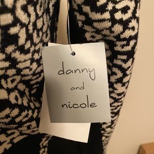 NWT Danny &Nicole sweater dress. Black and sand in color. Size L